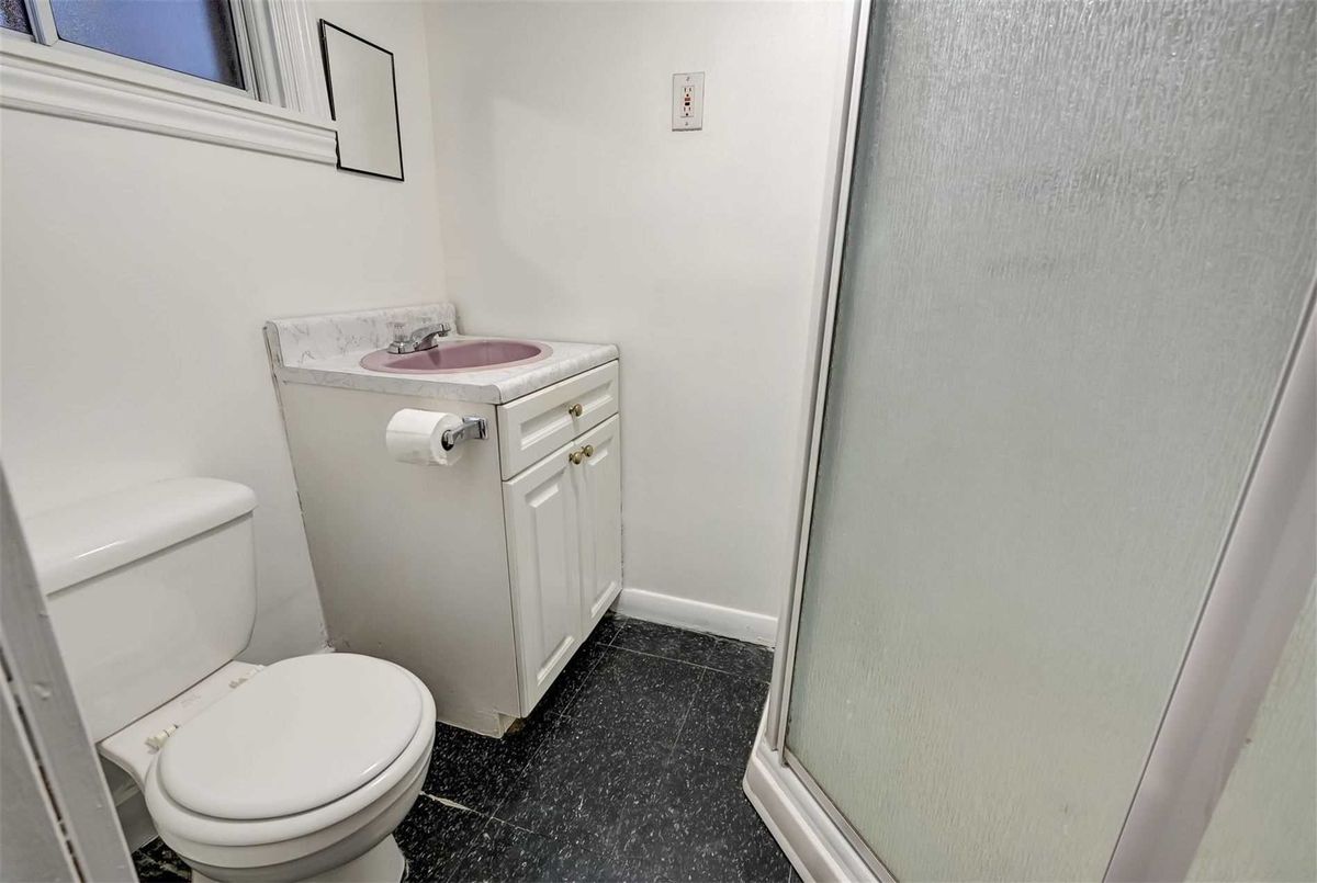 339 Scarborough Rd 339 Scarborough Rd Toronto