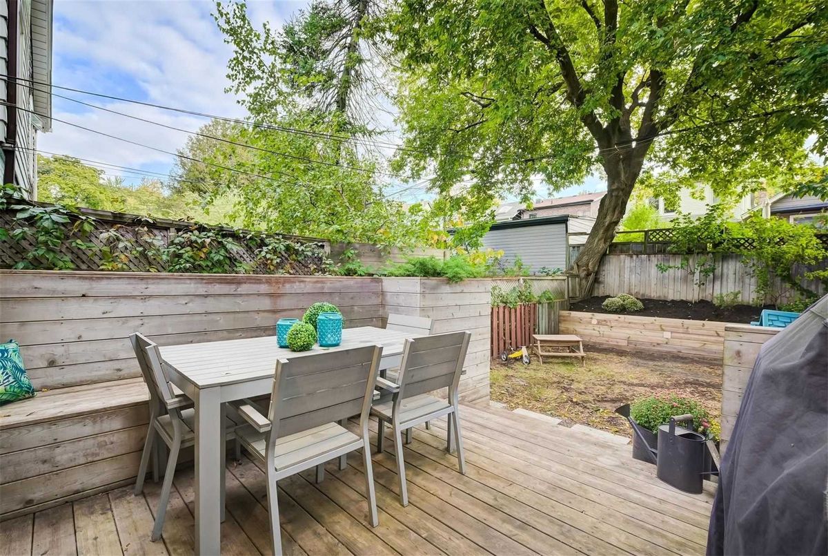 339 Scarborough Rd 339 Scarborough Rd Toronto