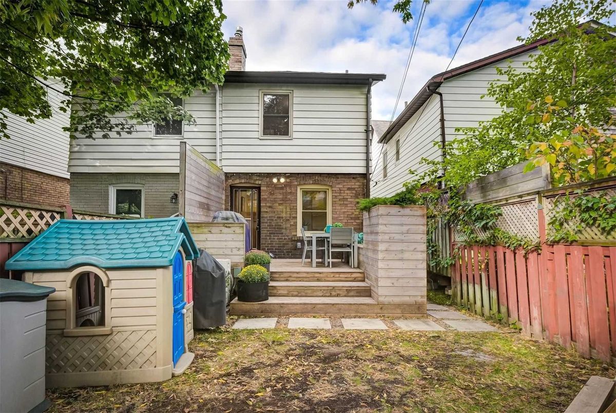 339 Scarborough Rd 339 Scarborough Rd Toronto