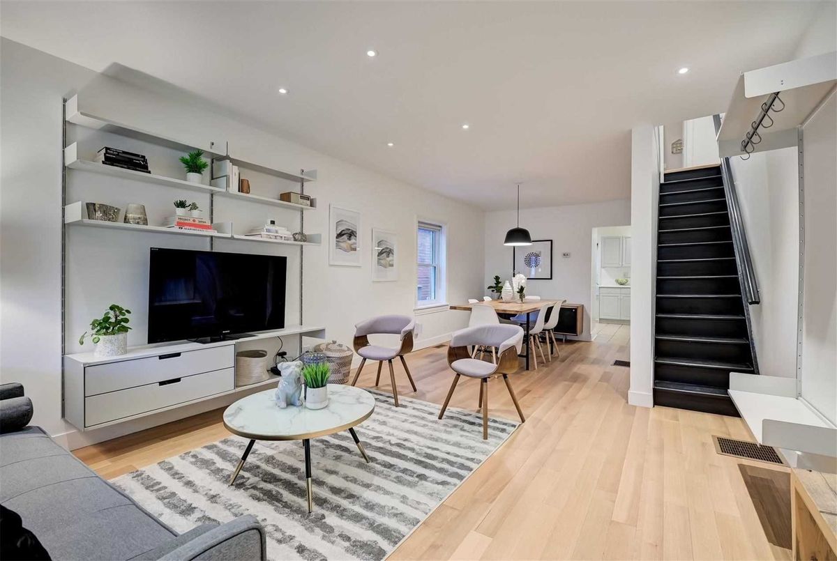 339 Scarborough Rd 339 Scarborough Rd Toronto