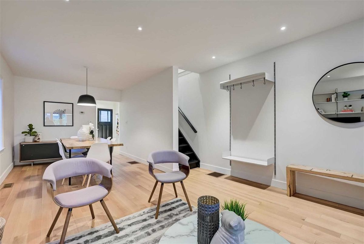 339 Scarborough Rd 339 Scarborough Rd Toronto
