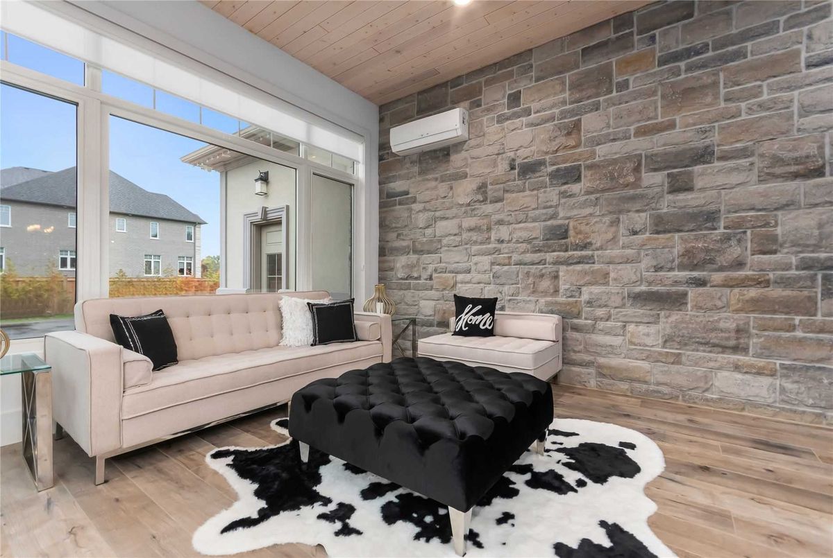 3240 Salem Rd 3240 Salem Rd Pickering