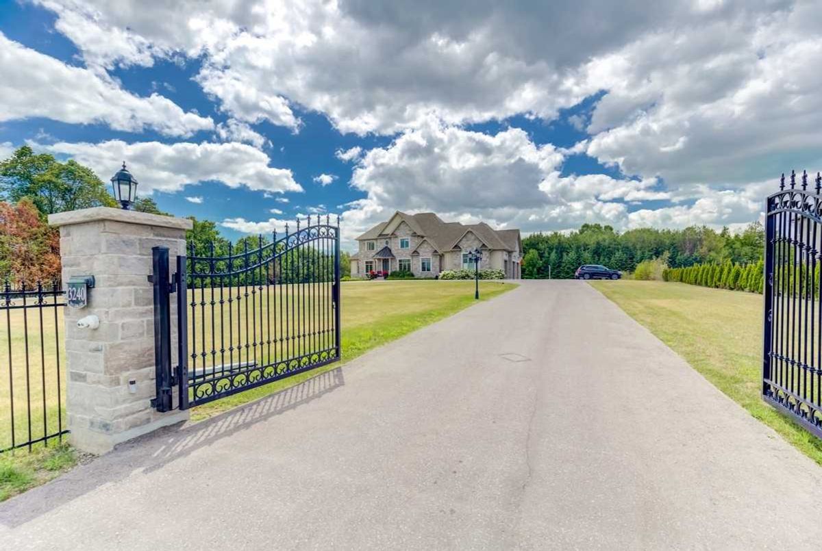 3240 Salem Rd 3240 Salem Rd Pickering