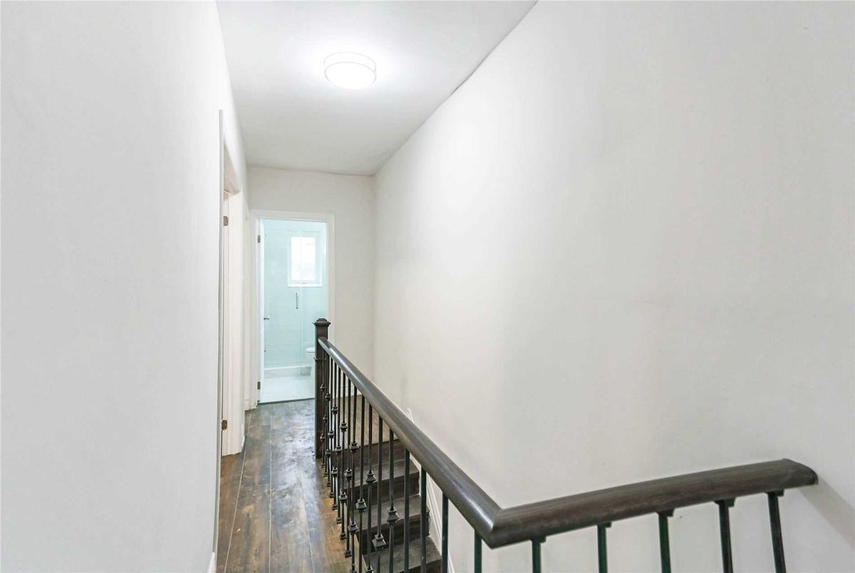 2nd Fl-792 Pape Ave 2nd Fl-792 Pape Ave Toronto