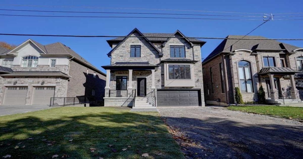 1789 Spruce Hill Rd Pickering