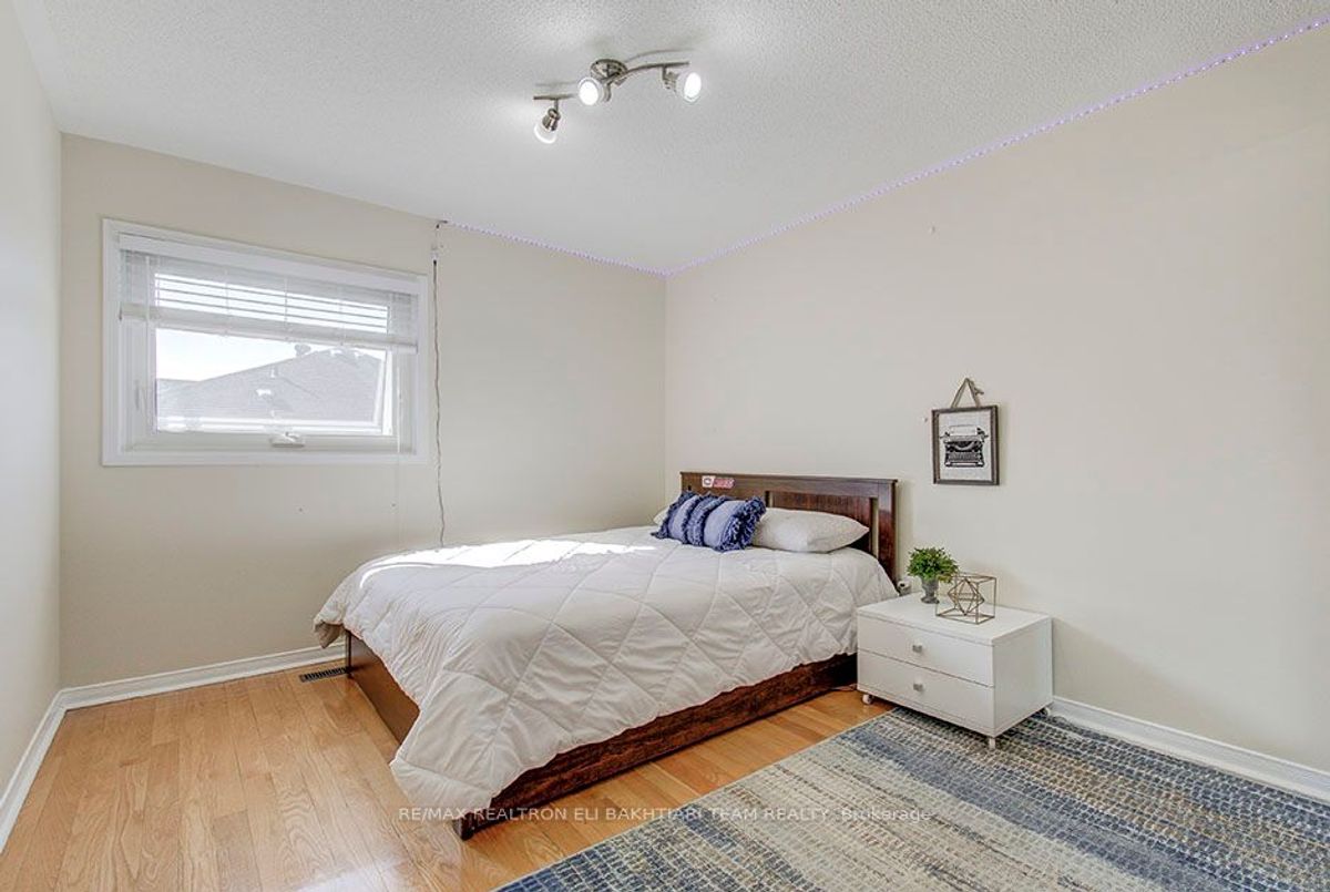 img-gallery