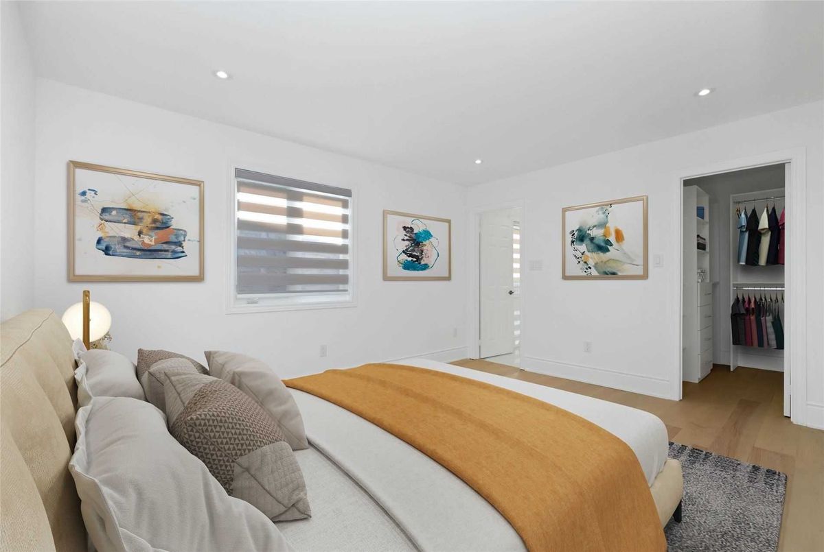 162 Bathurst Glen Drive 162 Bathurst Glen Drive Vaughan