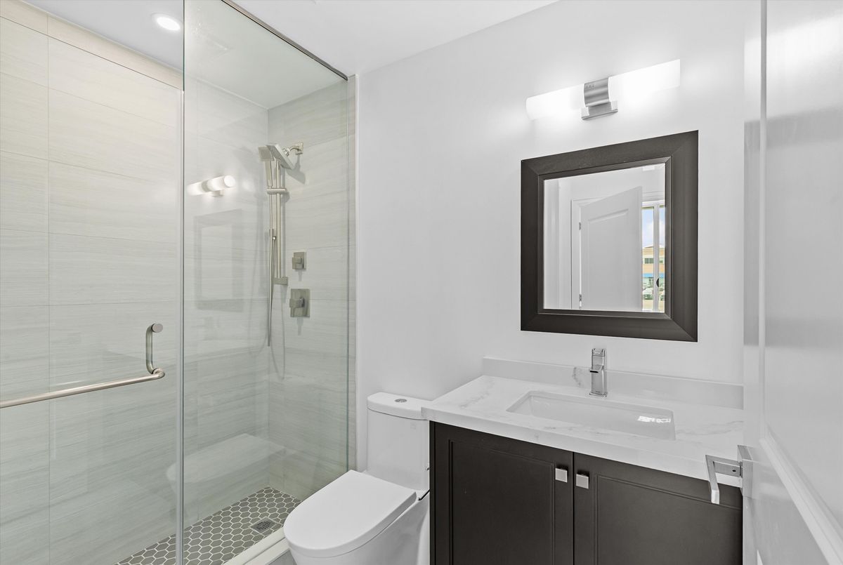 202-20 Gatineau Drive 202-20 Gatineau Drive Vaughan