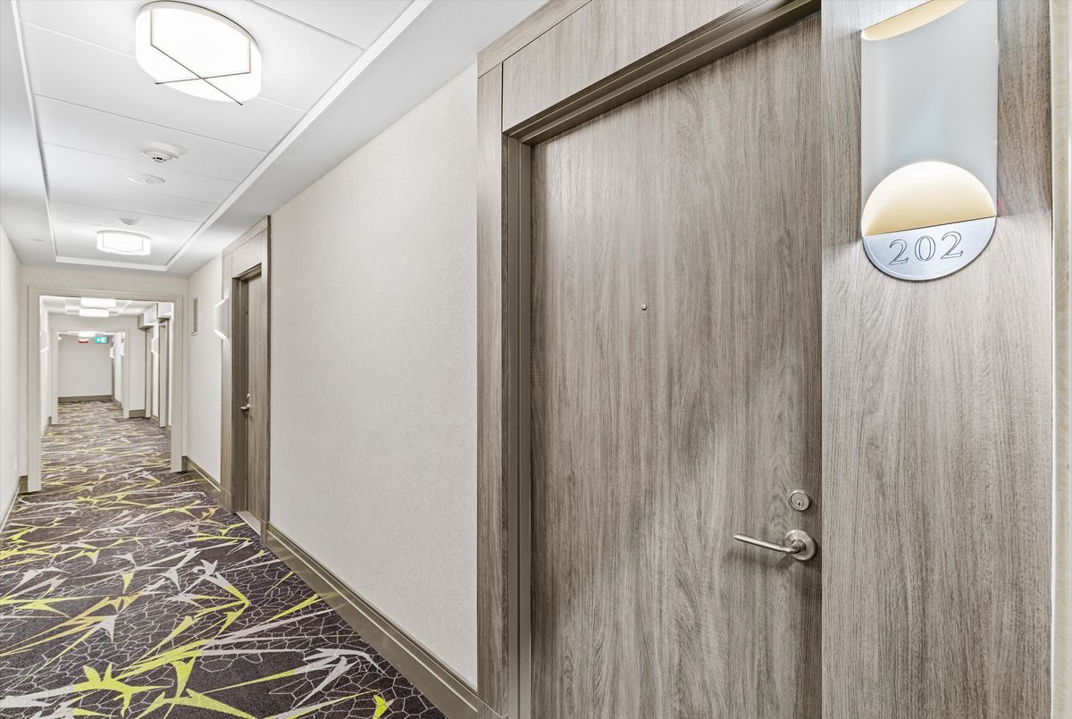 202-20 Gatineau Drive 202-20 Gatineau Drive Vaughan