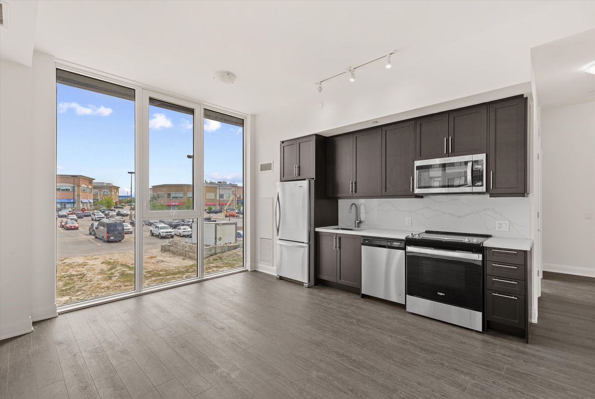 202-20 Gatineau Drive 202-20 Gatineau Drive Vaughan