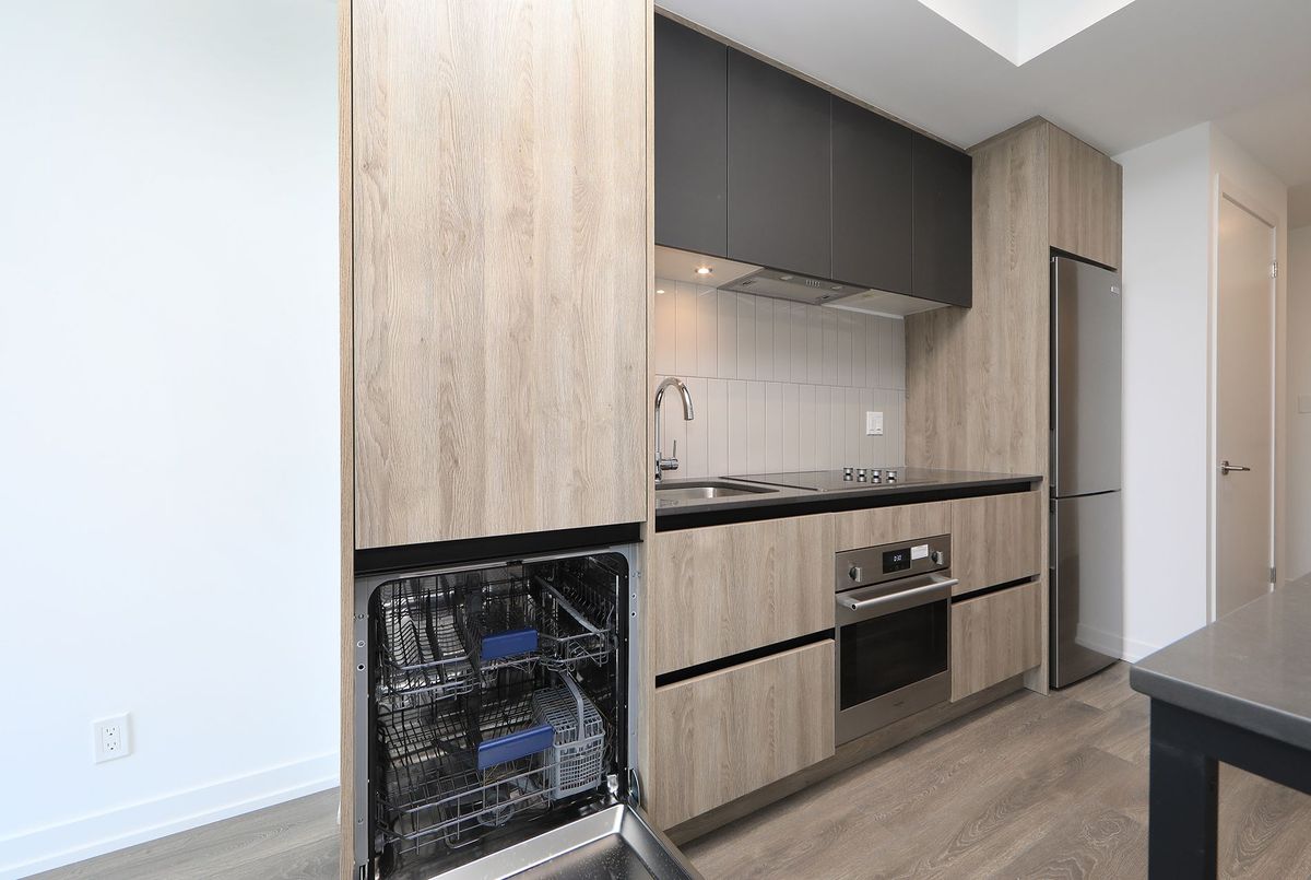 A-1217-7950 Bathurst Street A-1217-7950 Bathurst Street Vaughan