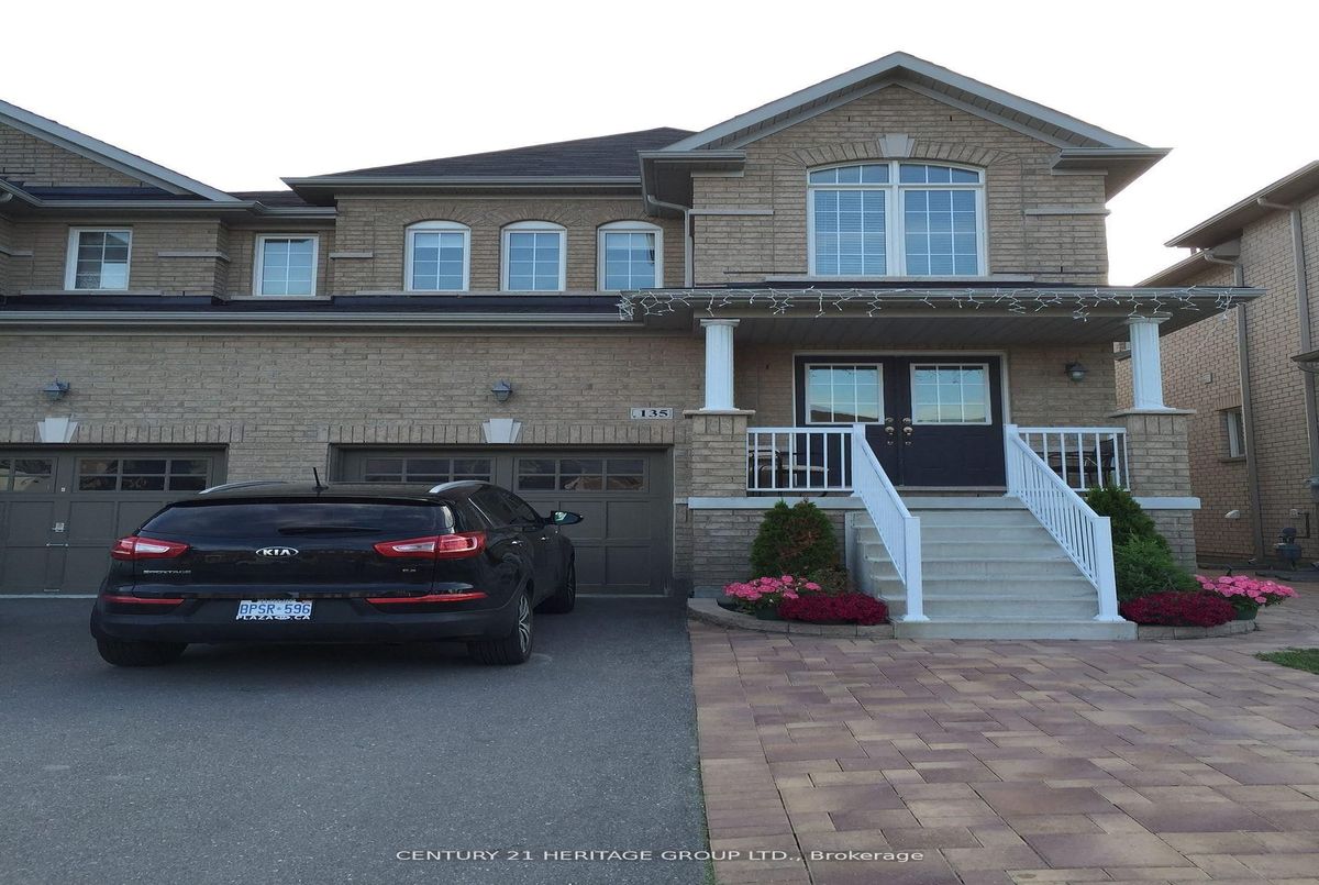 Main-135 Black Maple Crescent Main-135 Black Maple Crescent Vaughan