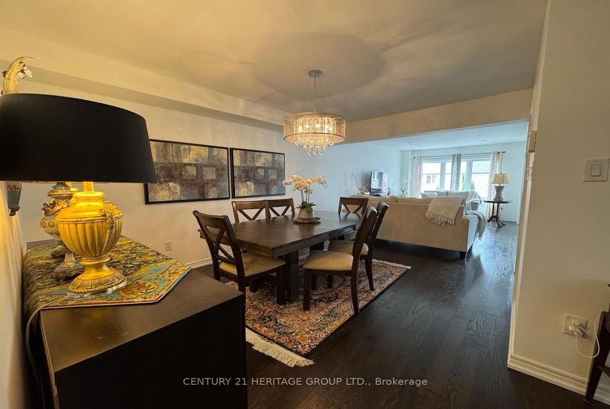 Main-135 Black Maple Crescent Main-135 Black Maple Crescent Vaughan