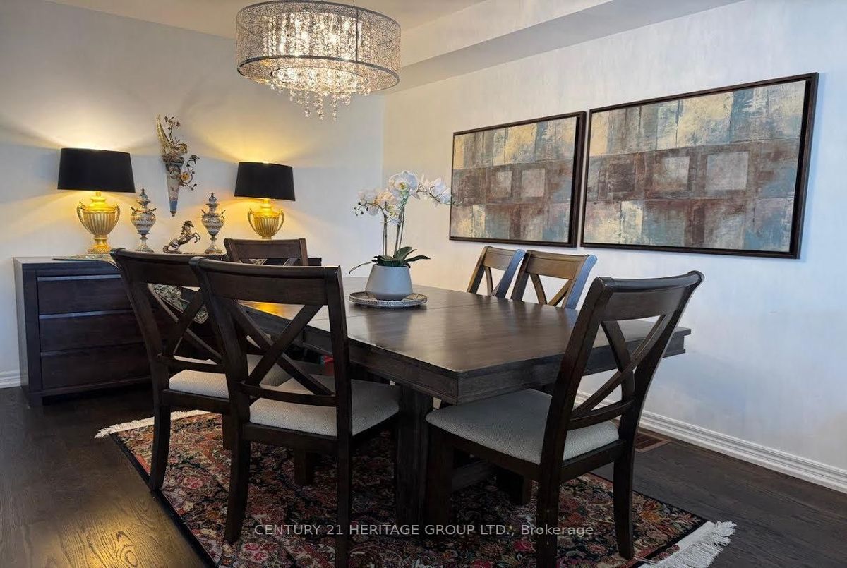 Main-135 Black Maple Crescent Main-135 Black Maple Crescent Vaughan