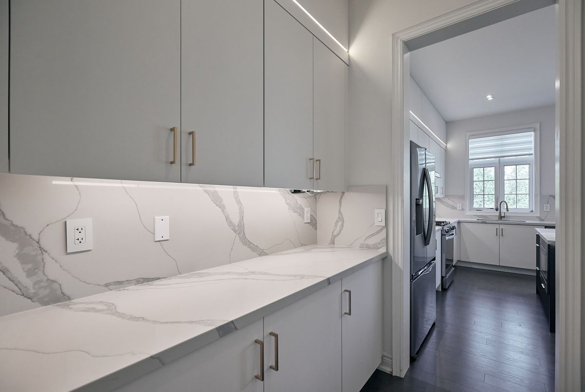 296 Ben Sinclair Avenue 296 Ben Sinclair Avenue East Gwillimbury