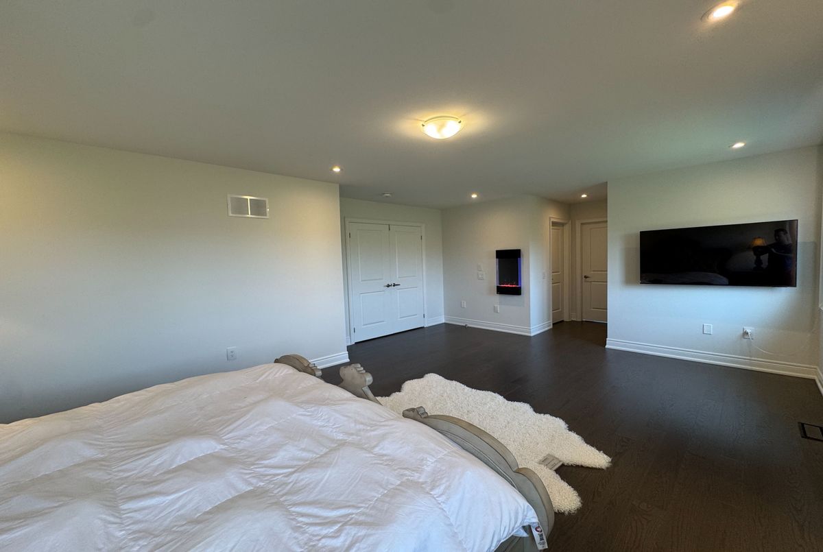 296 Ben Sinclair Avenue 296 Ben Sinclair Avenue East Gwillimbury