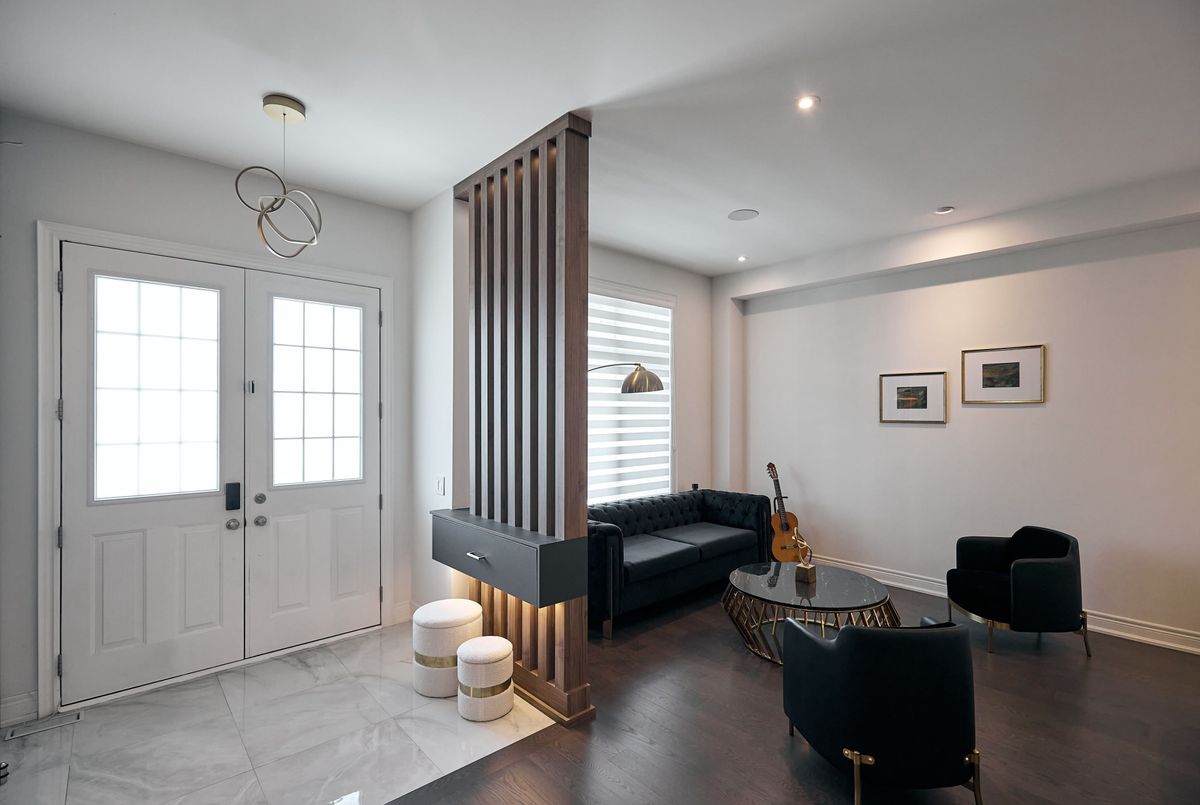 296 Ben Sinclair Avenue 296 Ben Sinclair Avenue East Gwillimbury