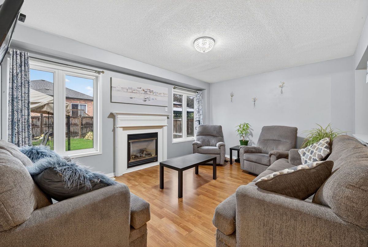 img-gallery