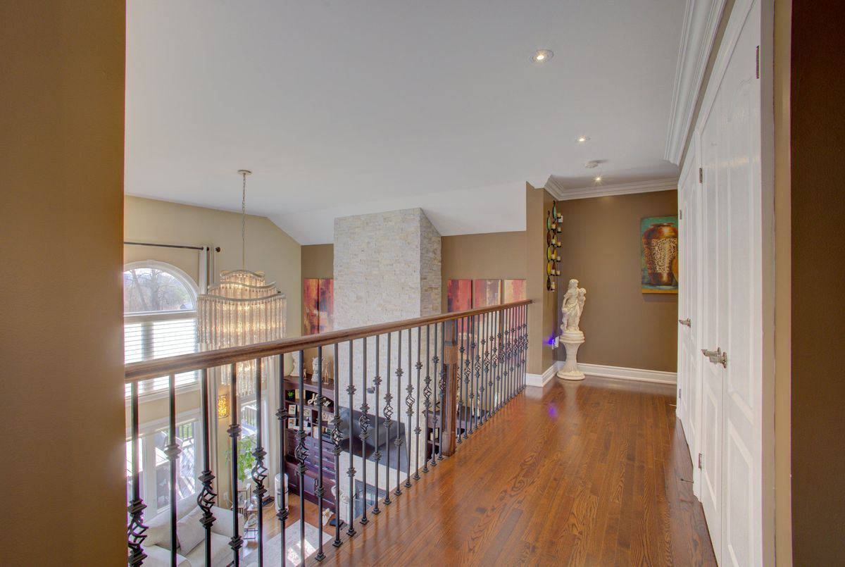 img-gallery