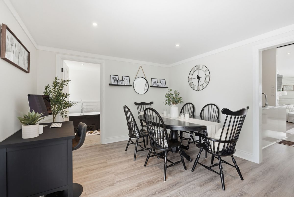 920 Barry Avenue 920 Barry Avenue Innisfil