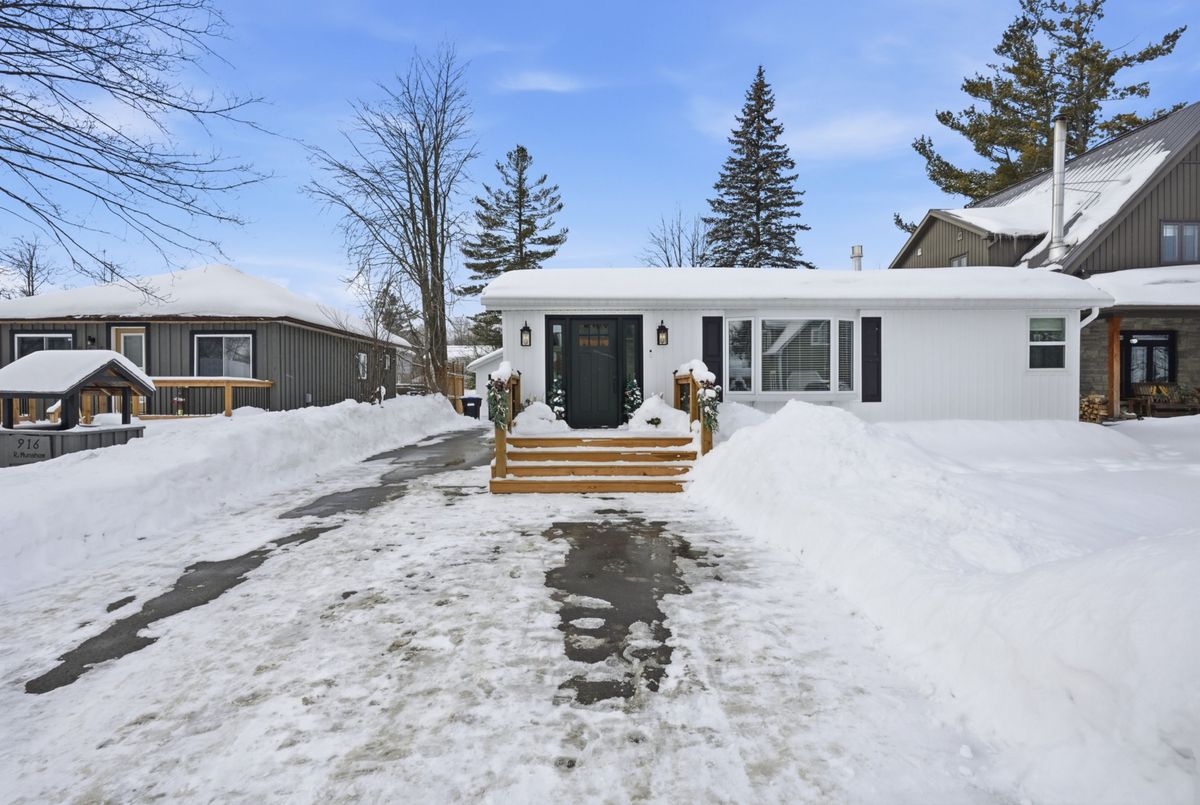 920 Barry Avenue 920 Barry Avenue Innisfil