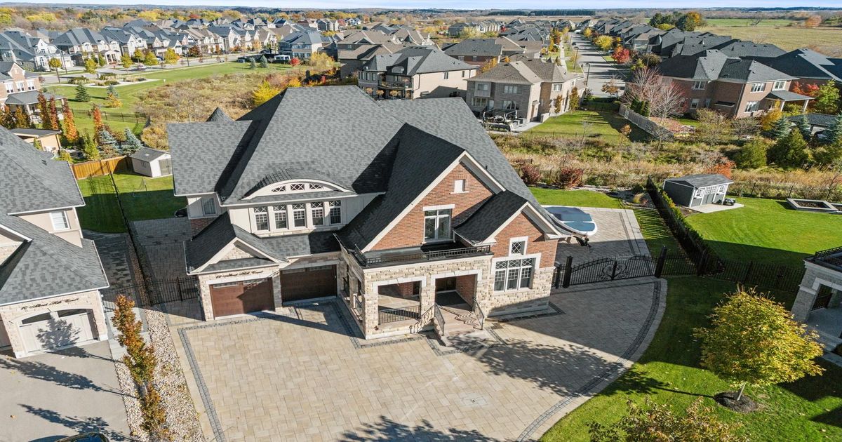 12 Albert Hill Court King