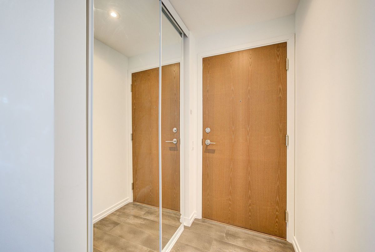 1712-1000 Portage Parkway 1712-1000 Portage Parkway Vaughan