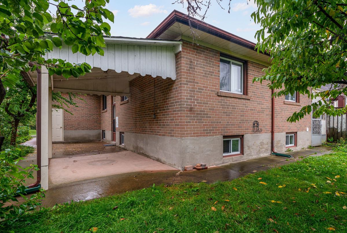 Lower B-62 clark Avenue Lower B-62 clark Avenue Markham