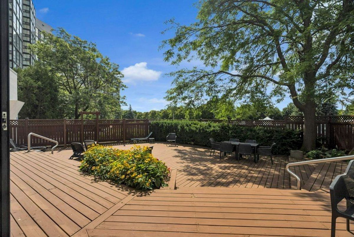 806-30 Harding Boulevard W 806-30 Harding Boulevard W Richmond Hill