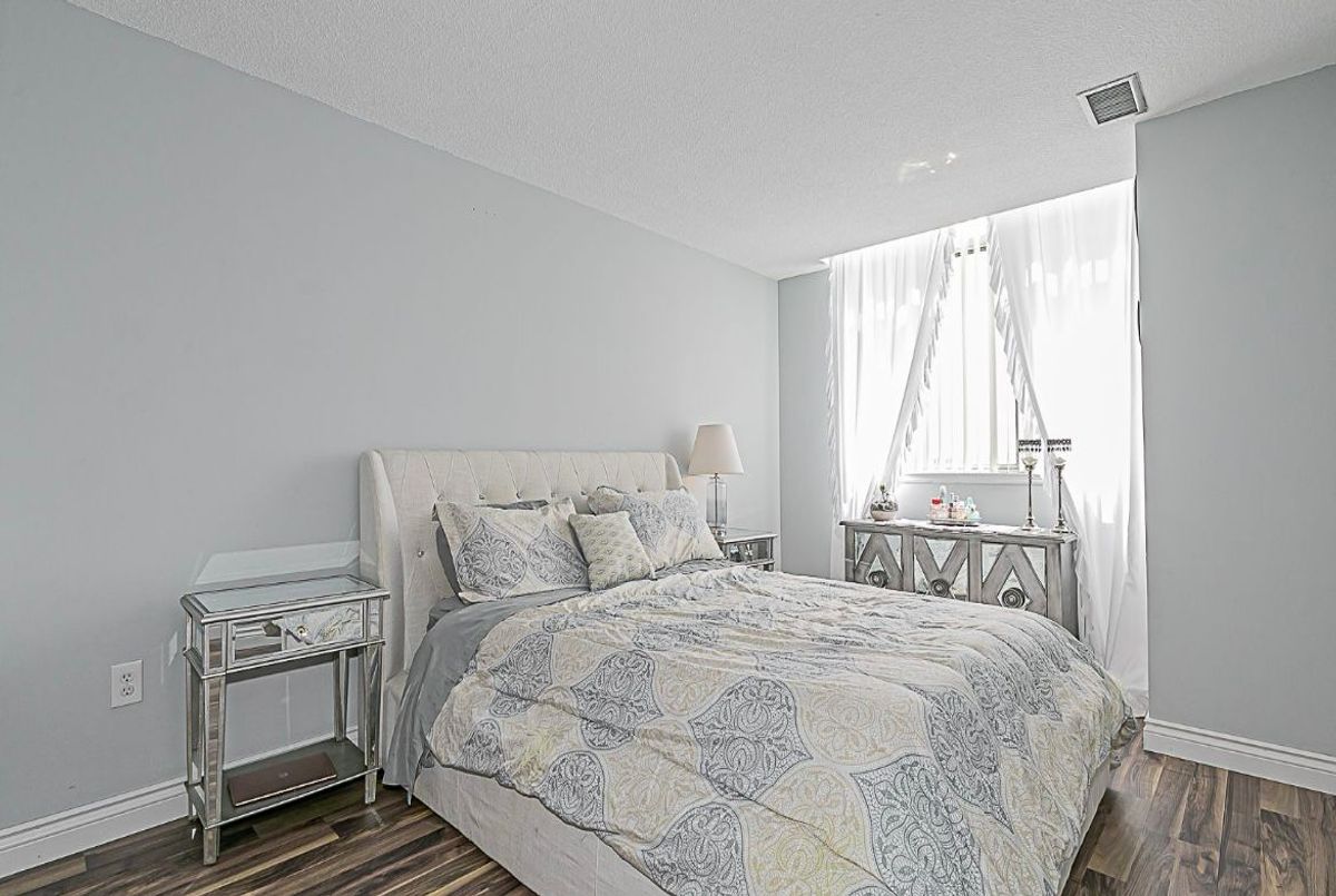 1112-270 Davis Drive 1112-270 Davis Drive Newmarket