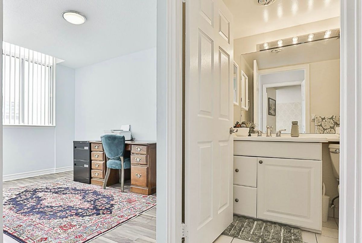 1112-270 Davis Drive 1112-270 Davis Drive Newmarket