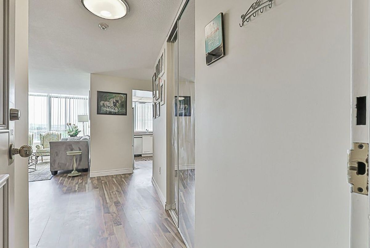 1112-270 Davis Drive 1112-270 Davis Drive Newmarket
