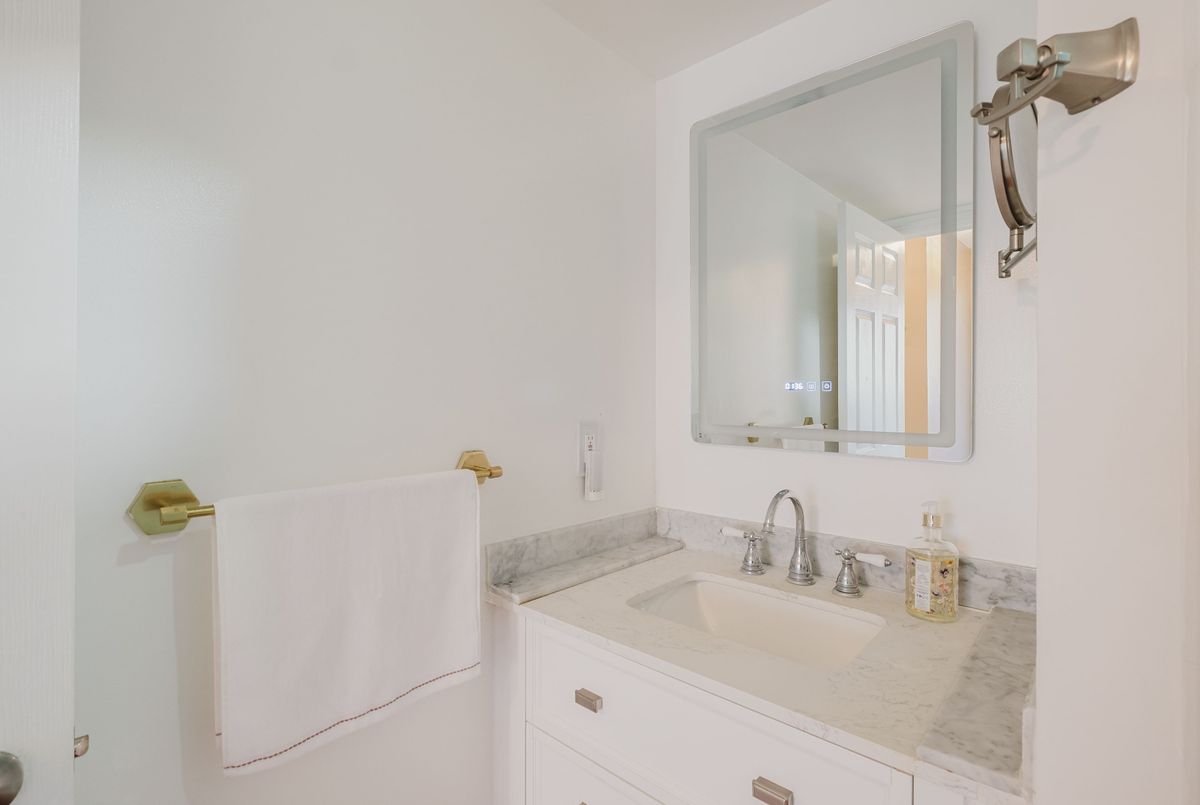 209-270 Davis Drive 209-270 Davis Drive Newmarket