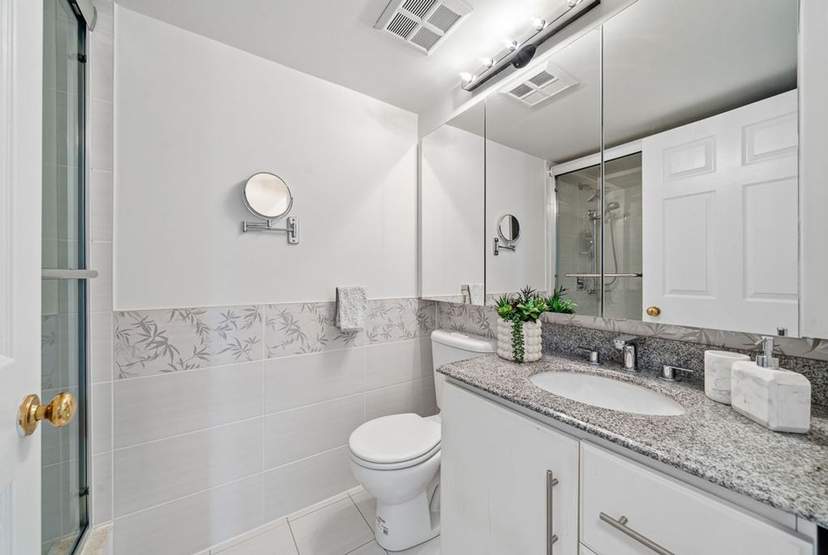 904-40 Harding Boulevard W 904-40 Harding Boulevard W Richmond Hill