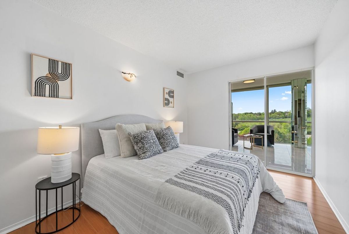 904-40 Harding Boulevard W 904-40 Harding Boulevard W Richmond Hill