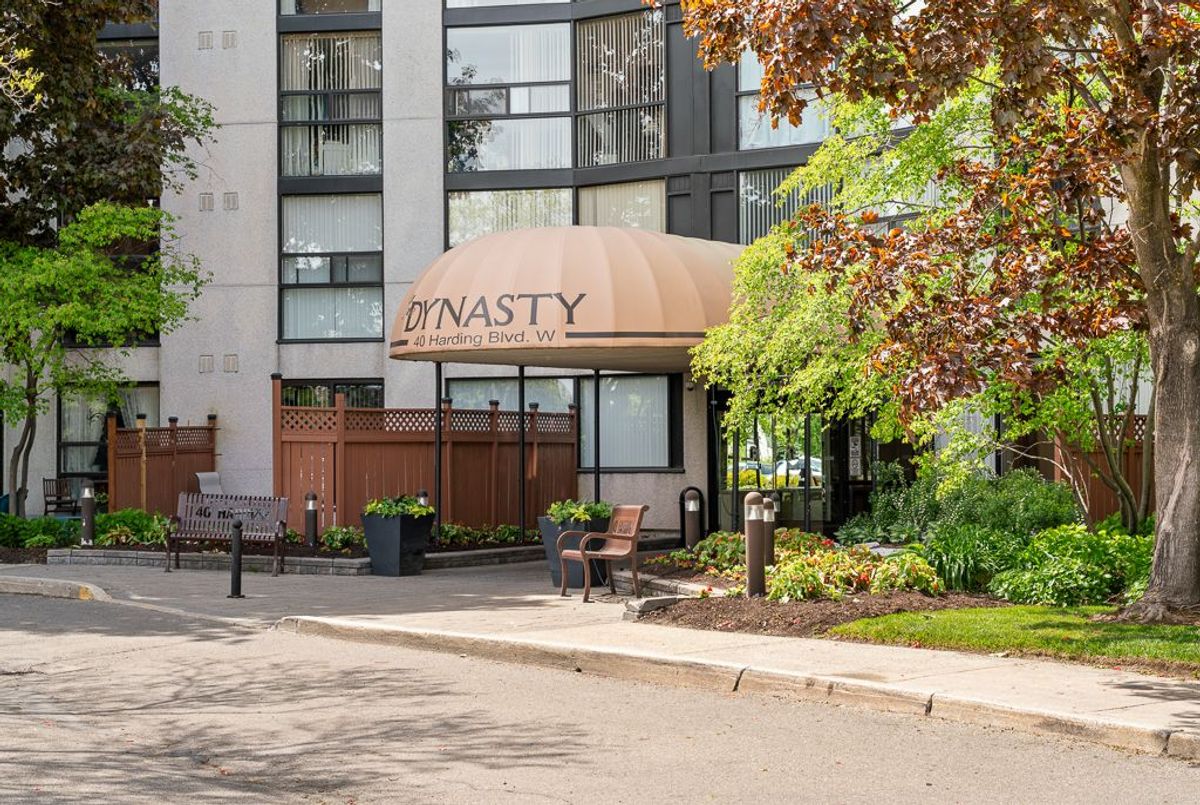 904-40 Harding Boulevard W 904-40 Harding Boulevard W Richmond Hill