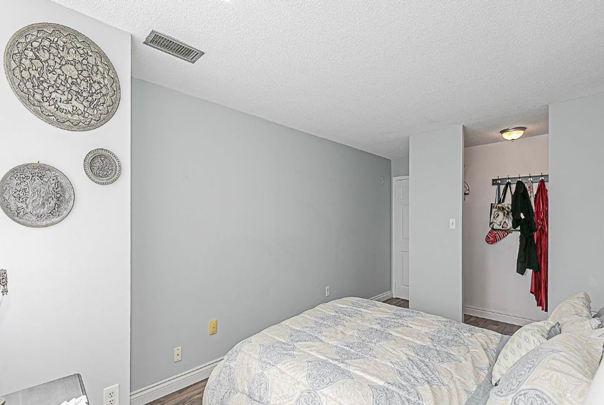 1112-270 Davis Drive 1112-270 Davis Drive Newmarket