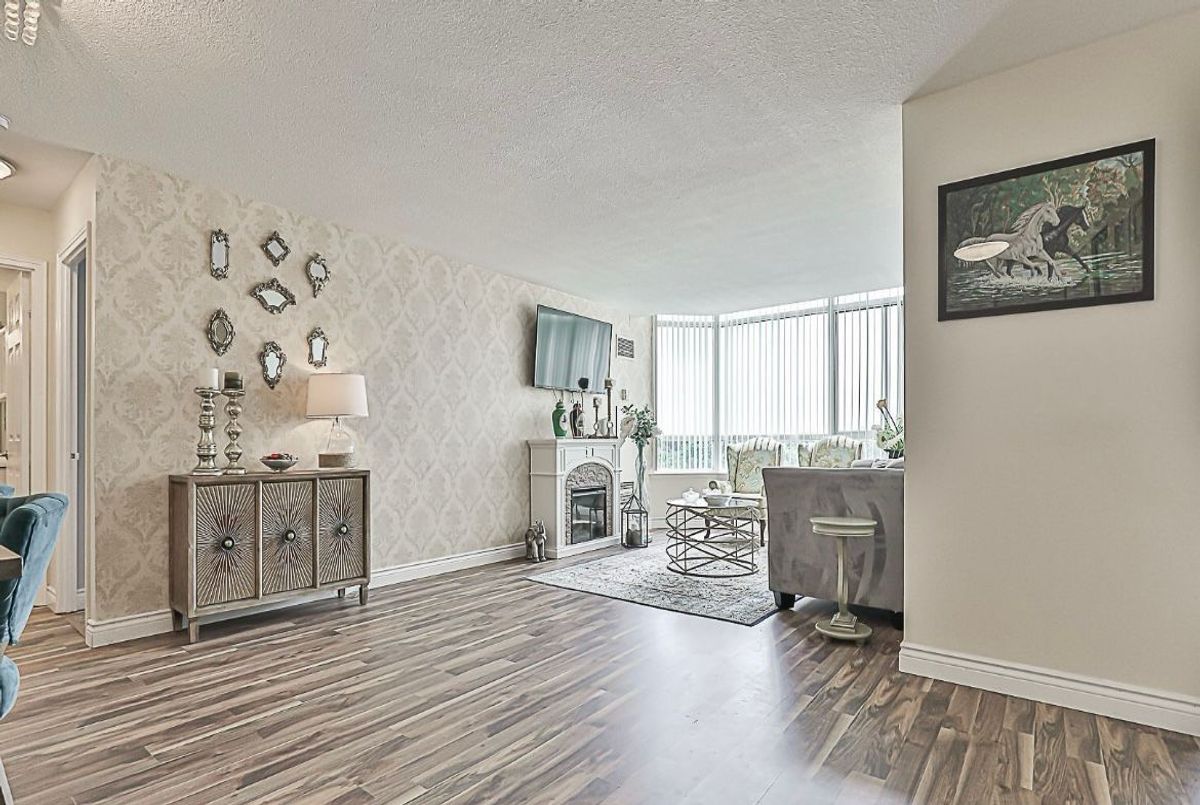 1112-270 Davis Drive 1112-270 Davis Drive Newmarket