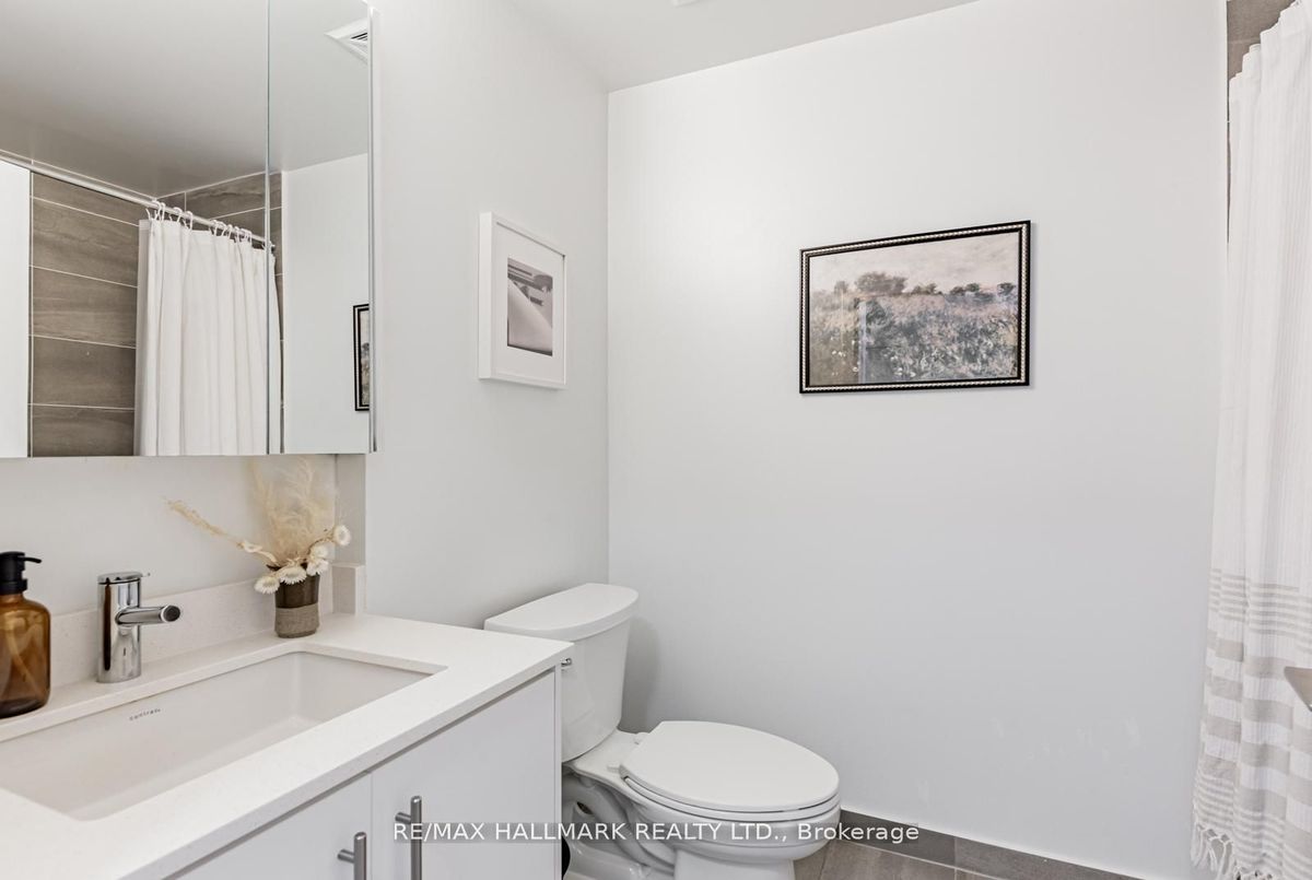 404-105 Oneida Crescent 404-105 Oneida Crescent Richmond Hill