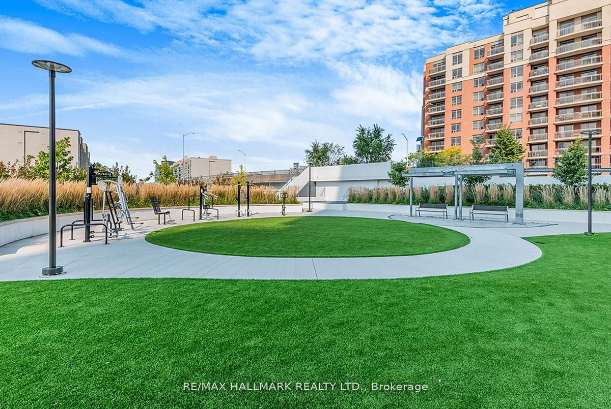 404-105 Oneida Crescent 404-105 Oneida Crescent Richmond Hill