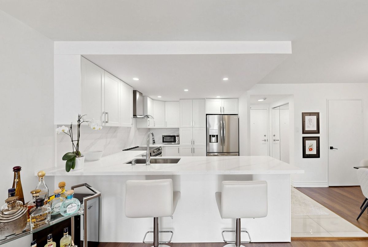 210-7601 Bathurst Street 210-7601 Bathurst Street Vaughan