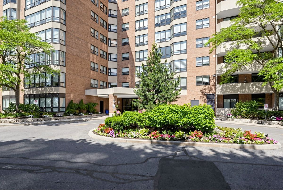 210-7601 Bathurst Street 210-7601 Bathurst Street Vaughan