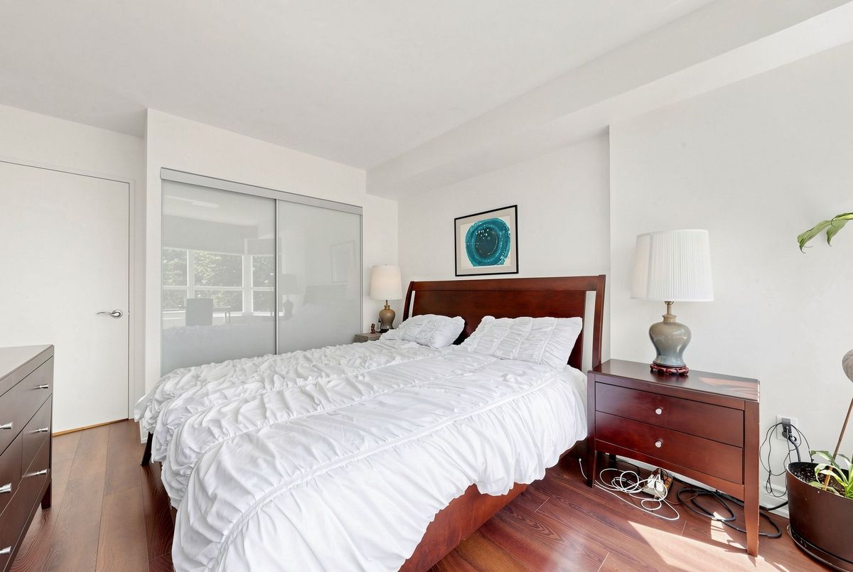 210-7601 Bathurst Street 210-7601 Bathurst Street Vaughan