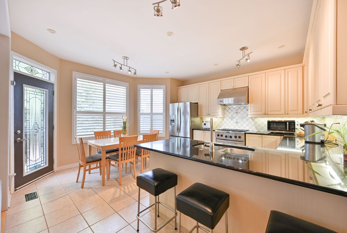17 Landsdown Crescent 17 Landsdown Crescent Markham