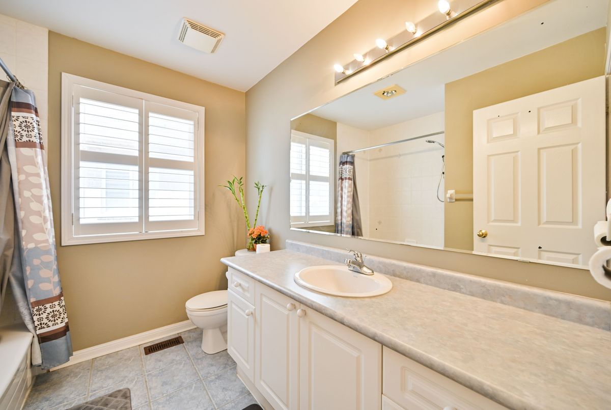 17 Landsdown Crescent 17 Landsdown Crescent Markham