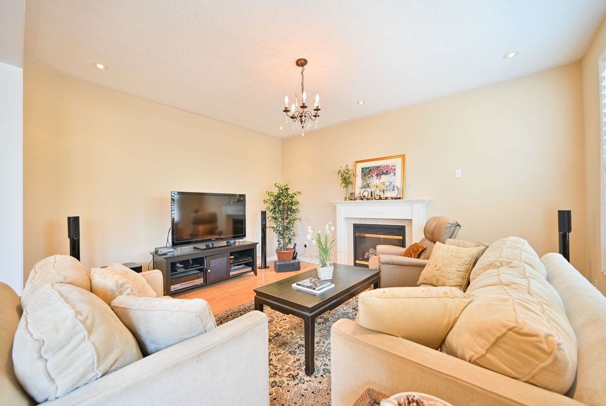 17 Landsdown Crescent 17 Landsdown Crescent Markham