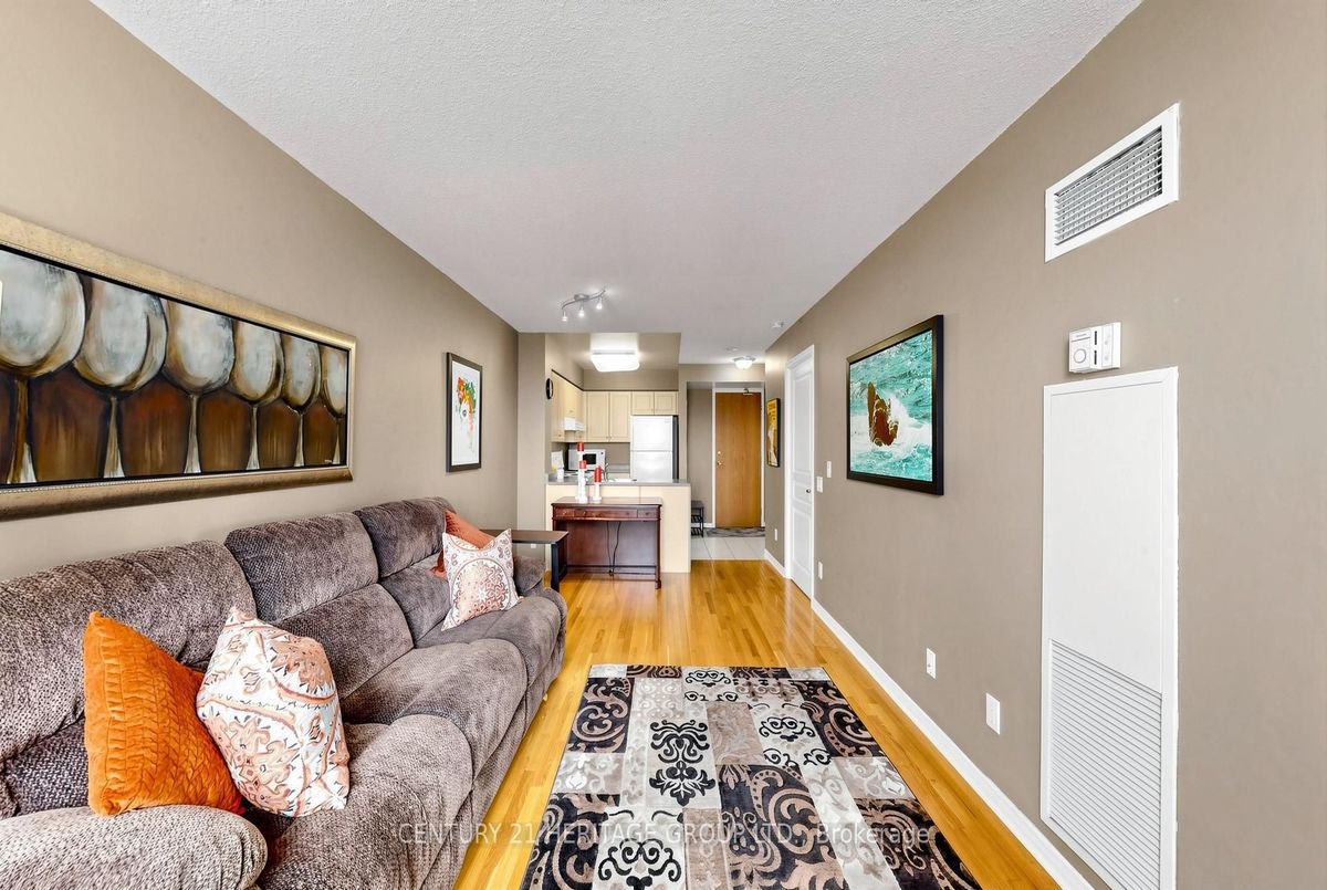 707-9 Northern Heights Drive 707-9 Northern Heights Drive Richmond Hill