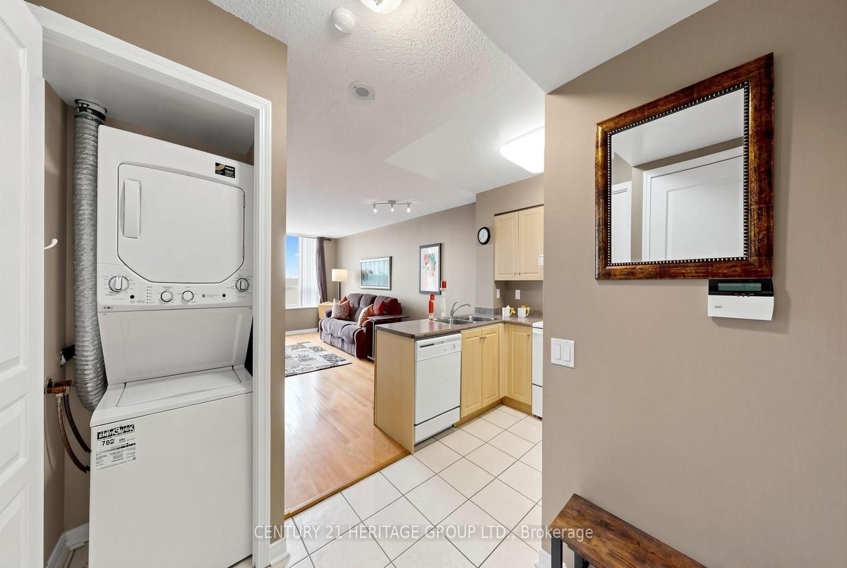 707-9 Northern Heights Drive 707-9 Northern Heights Drive Richmond Hill