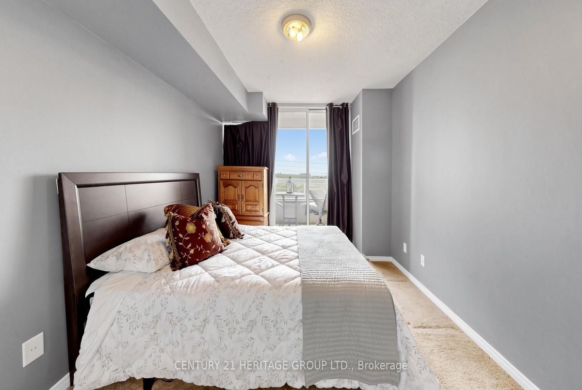 707-9 Northern Heights Drive 707-9 Northern Heights Drive Richmond Hill