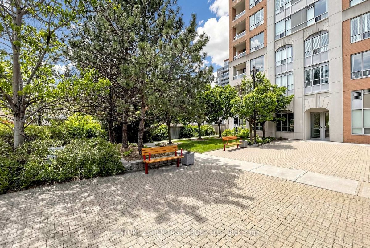 707-9 Northern Heights Drive 707-9 Northern Heights Drive Richmond Hill